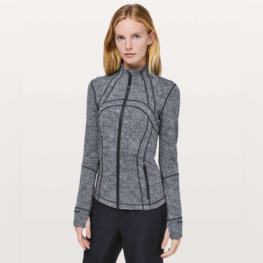 EUC Lululemon Define jacket in a blue jacquard pattern size 10